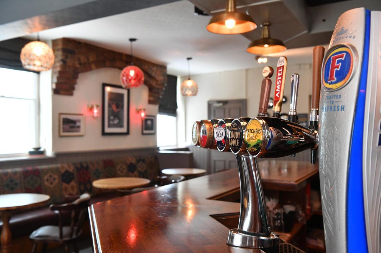 The Seale Arms Hotel Dartmouth Bagian luar foto